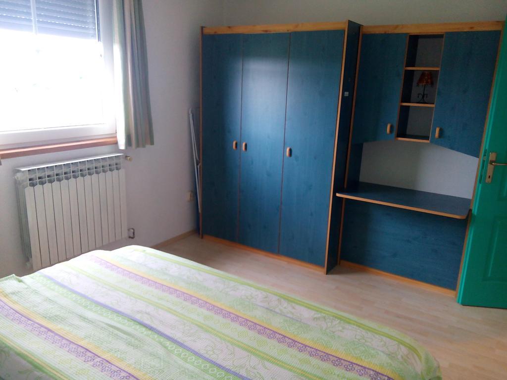 Apartments Zdravac ウマグ エクステリア 写真