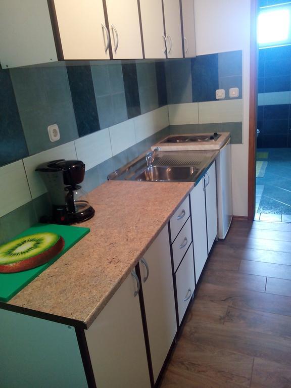 Apartments Zdravac ウマグ エクステリア 写真