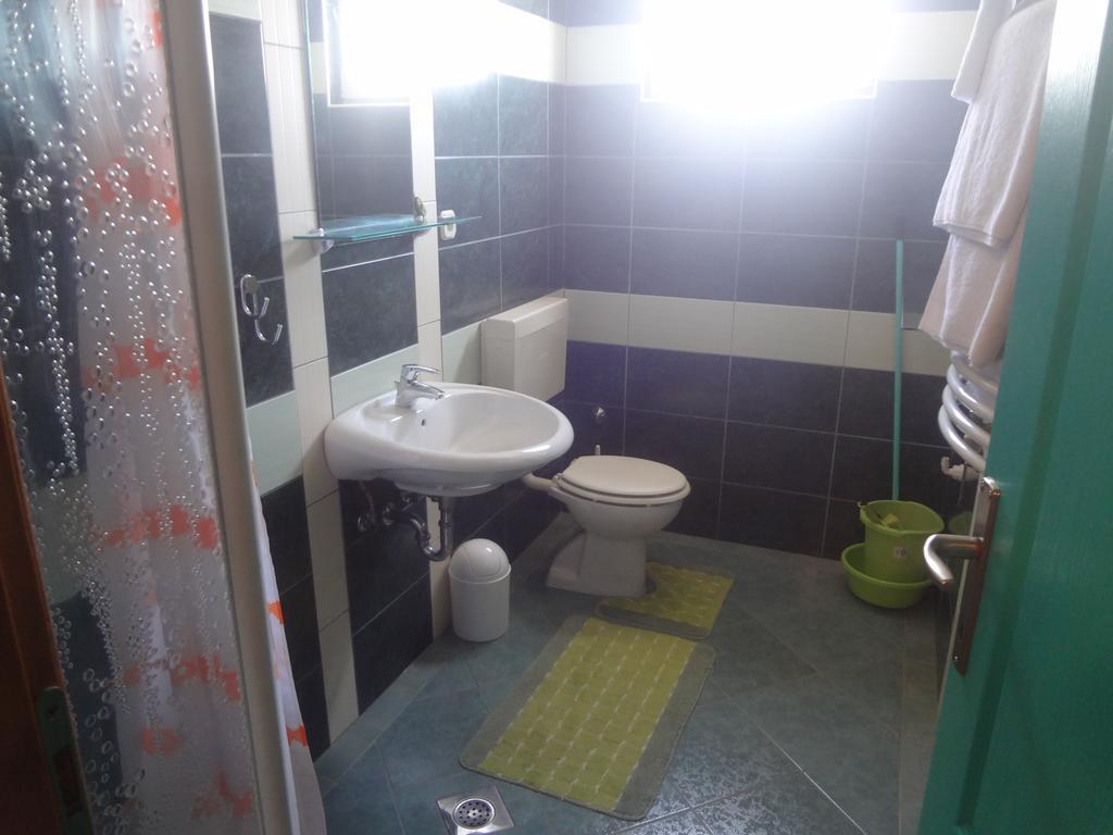 Apartments Zdravac ウマグ エクステリア 写真
