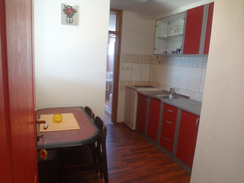 Apartments Zdravac ウマグ エクステリア 写真